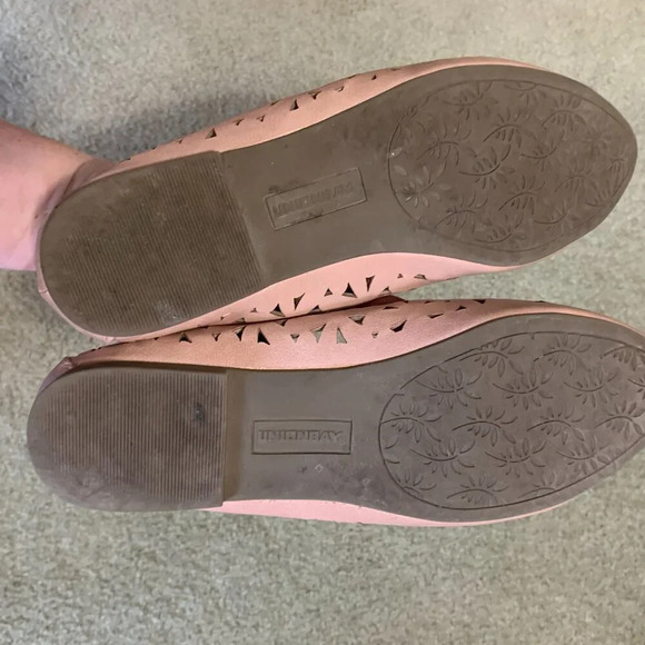 Unionbay pink flats - Picture 3 of 3